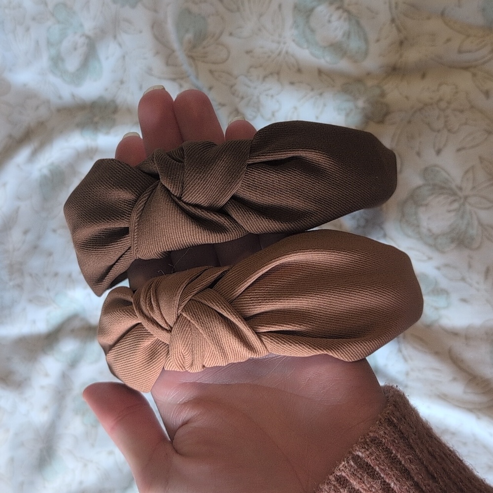 Bundle Of Brown Headbands - Picture 2 of 3